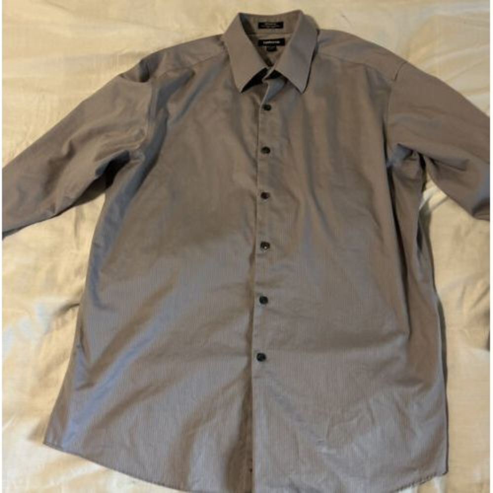 Claiborne Men's Button Down Shirt Modern Fit Gray/purple, Think Size Large??